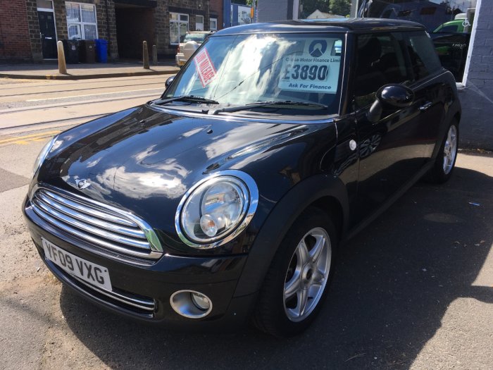 Mini Hatchback 1.6 Cooper 3dr Hatchback Petrol Black