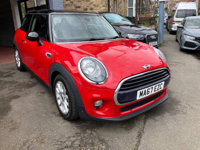 Mini Hatchback 1.5 Cooper 3dr Hatchback Petrol Red